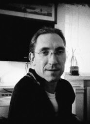 Auteur - Adam Reynolds